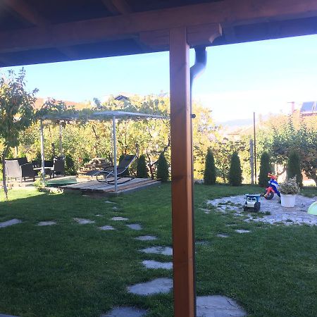 Slavina Guest House ساباريفا بانيا المظهر الخارجي الصورة