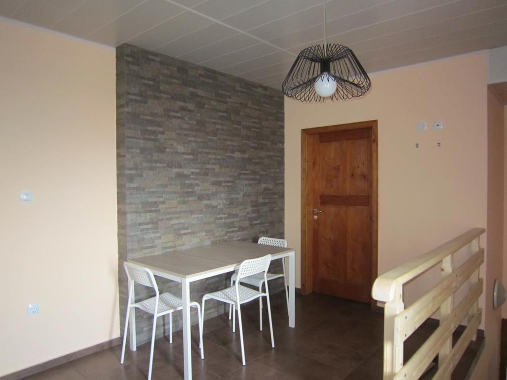 Slavina Guest House ساباريفا بانيا المظهر الخارجي الصورة