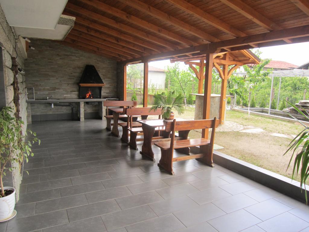 Slavina Guest House ساباريفا بانيا المظهر الخارجي الصورة