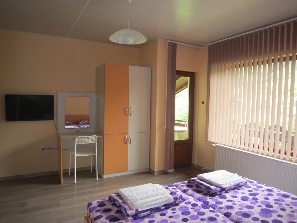 Slavina Guest House ساباريفا بانيا المظهر الخارجي الصورة