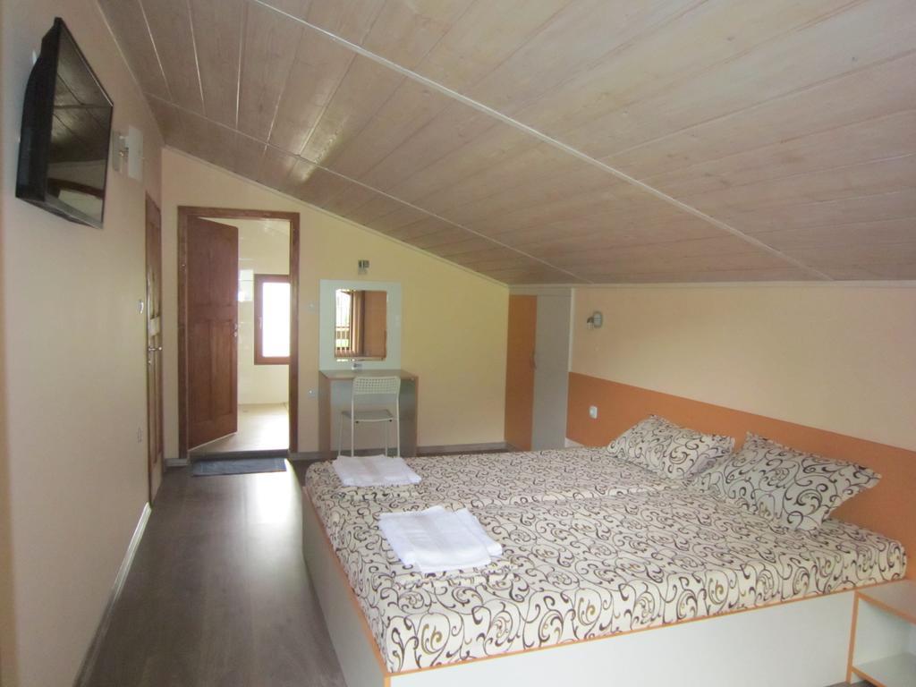 Slavina Guest House ساباريفا بانيا المظهر الخارجي الصورة