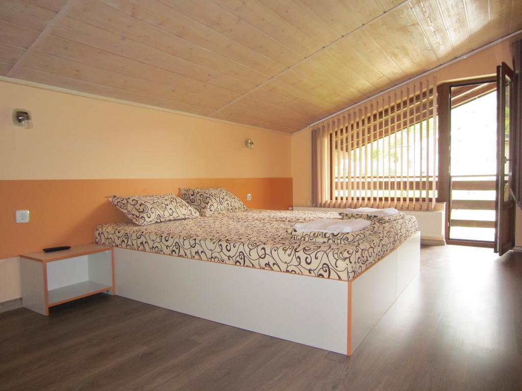 Slavina Guest House ساباريفا بانيا المظهر الخارجي الصورة