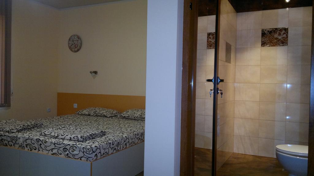 Slavina Guest House ساباريفا بانيا الغرفة الصورة