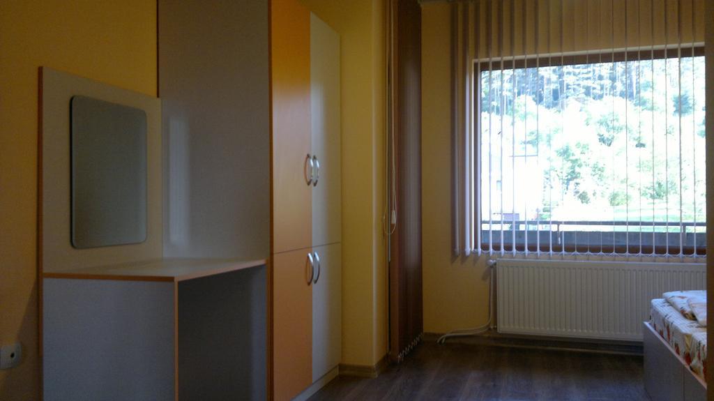 Slavina Guest House ساباريفا بانيا الغرفة الصورة